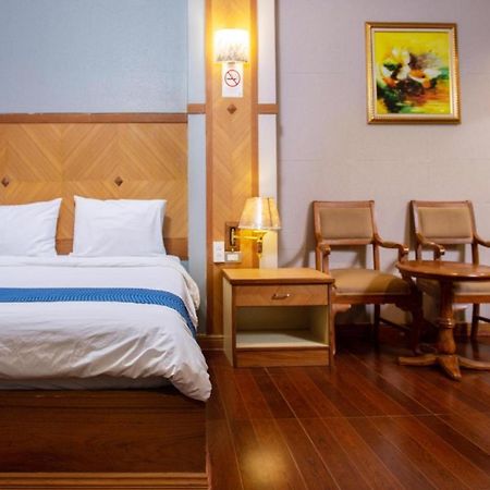Nh Elegant Hotel Sakon Nakhon Exteriér fotografie
