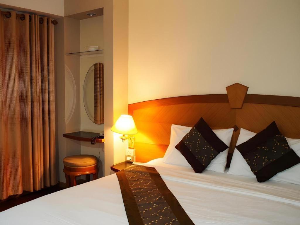 Nh Elegant Hotel Sakon Nakhon Exteriér fotografie