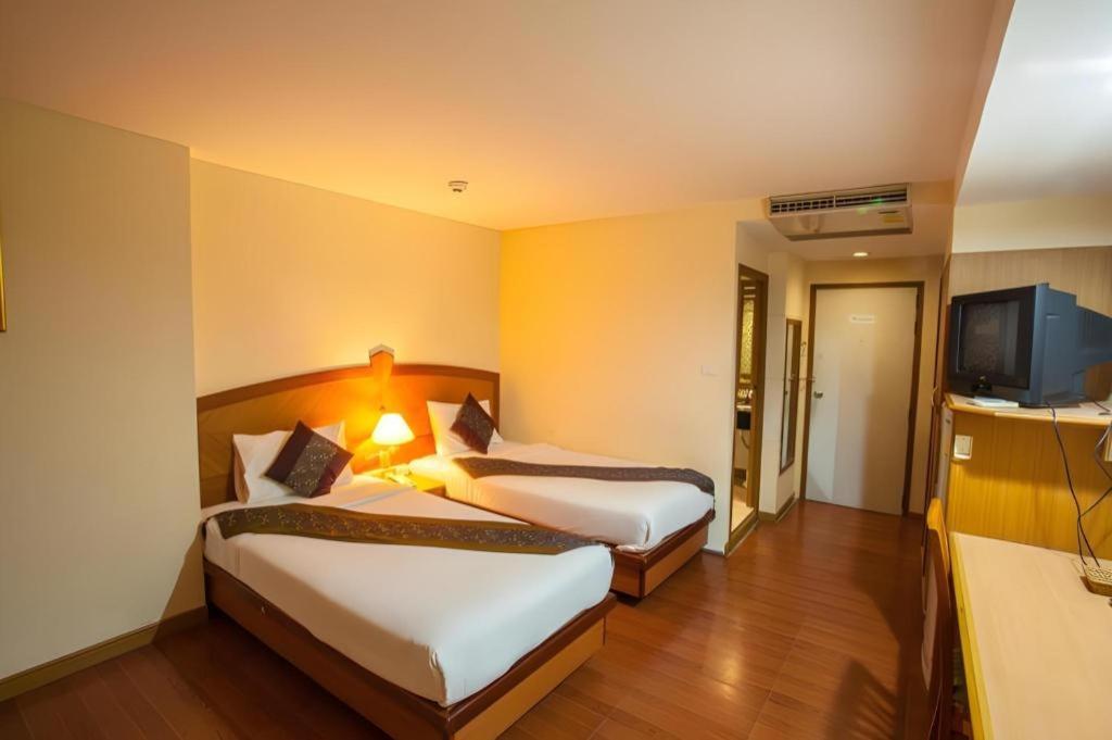 Nh Elegant Hotel Sakon Nakhon Exteriér fotografie