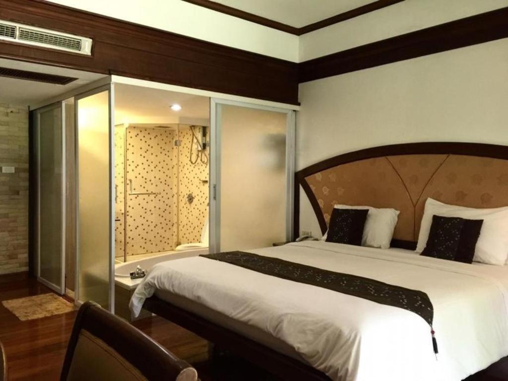 Nh Elegant Hotel Sakon Nakhon Exteriér fotografie