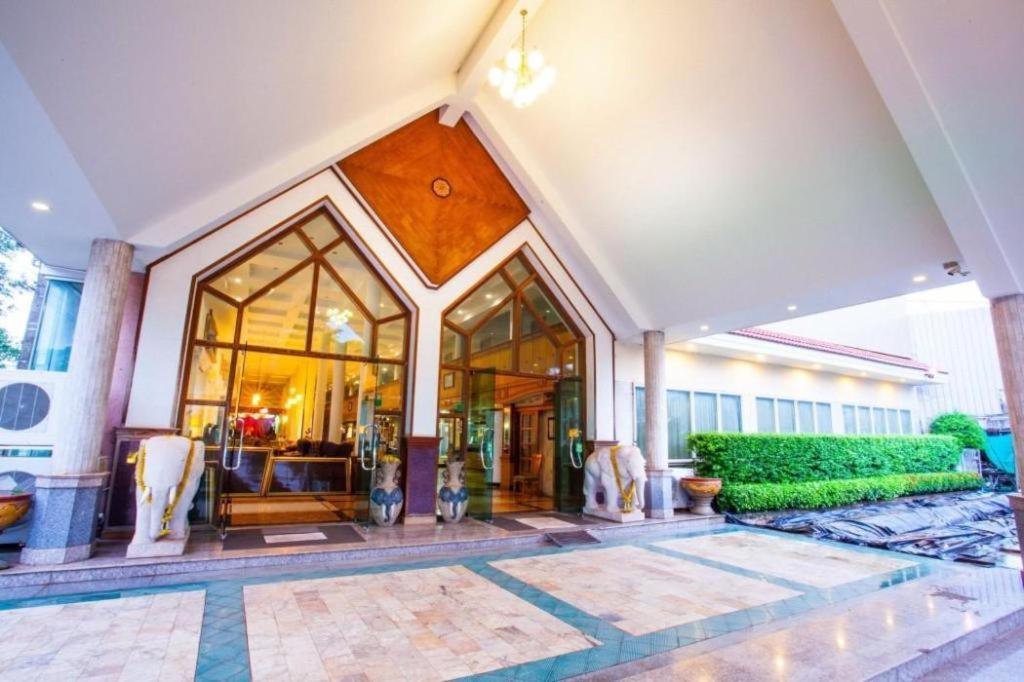 Nh Elegant Hotel Sakon Nakhon Exteriér fotografie