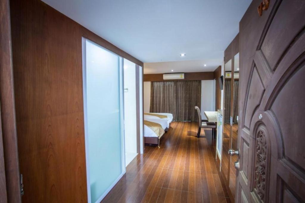Nh Elegant Hotel Sakon Nakhon Exteriér fotografie