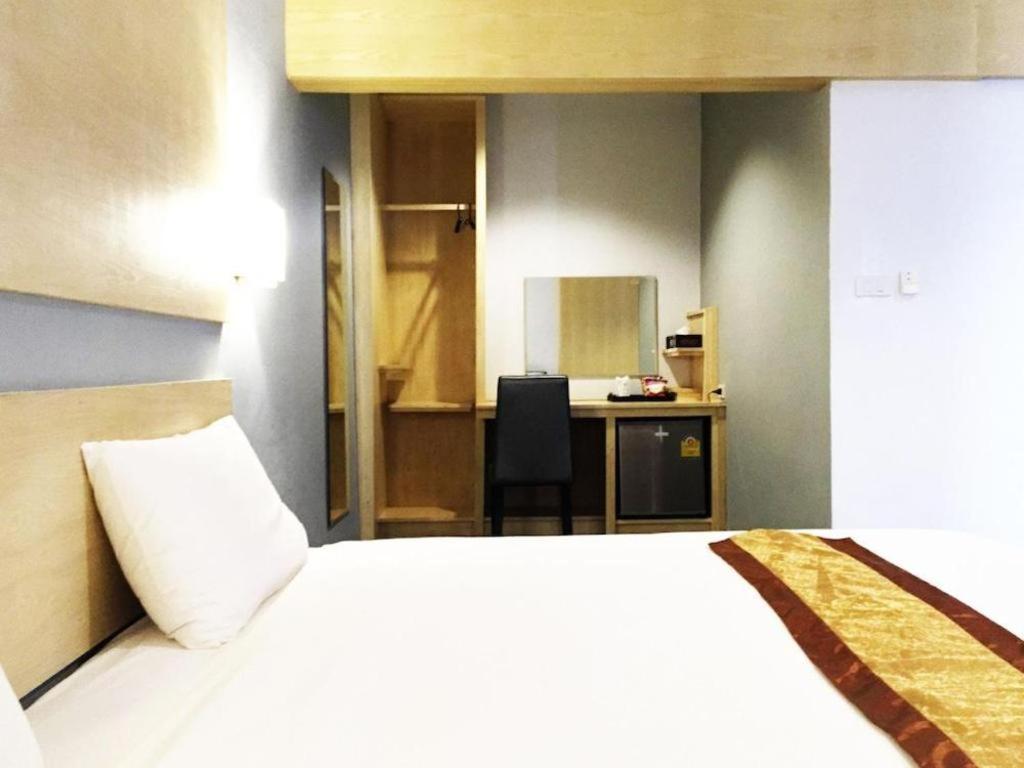 Nh Elegant Hotel Sakon Nakhon Exteriér fotografie