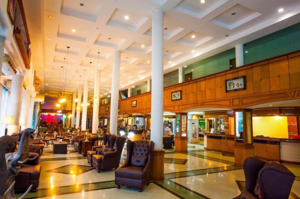 Nh Elegant Hotel Sakon Nakhon Exteriér fotografie